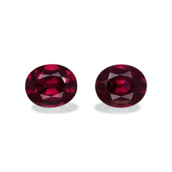 OVAL-cut umbalite Magenta...