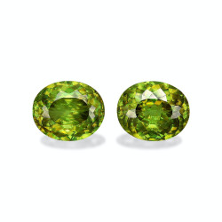 OVAL-cut Sphene Green 21.80...