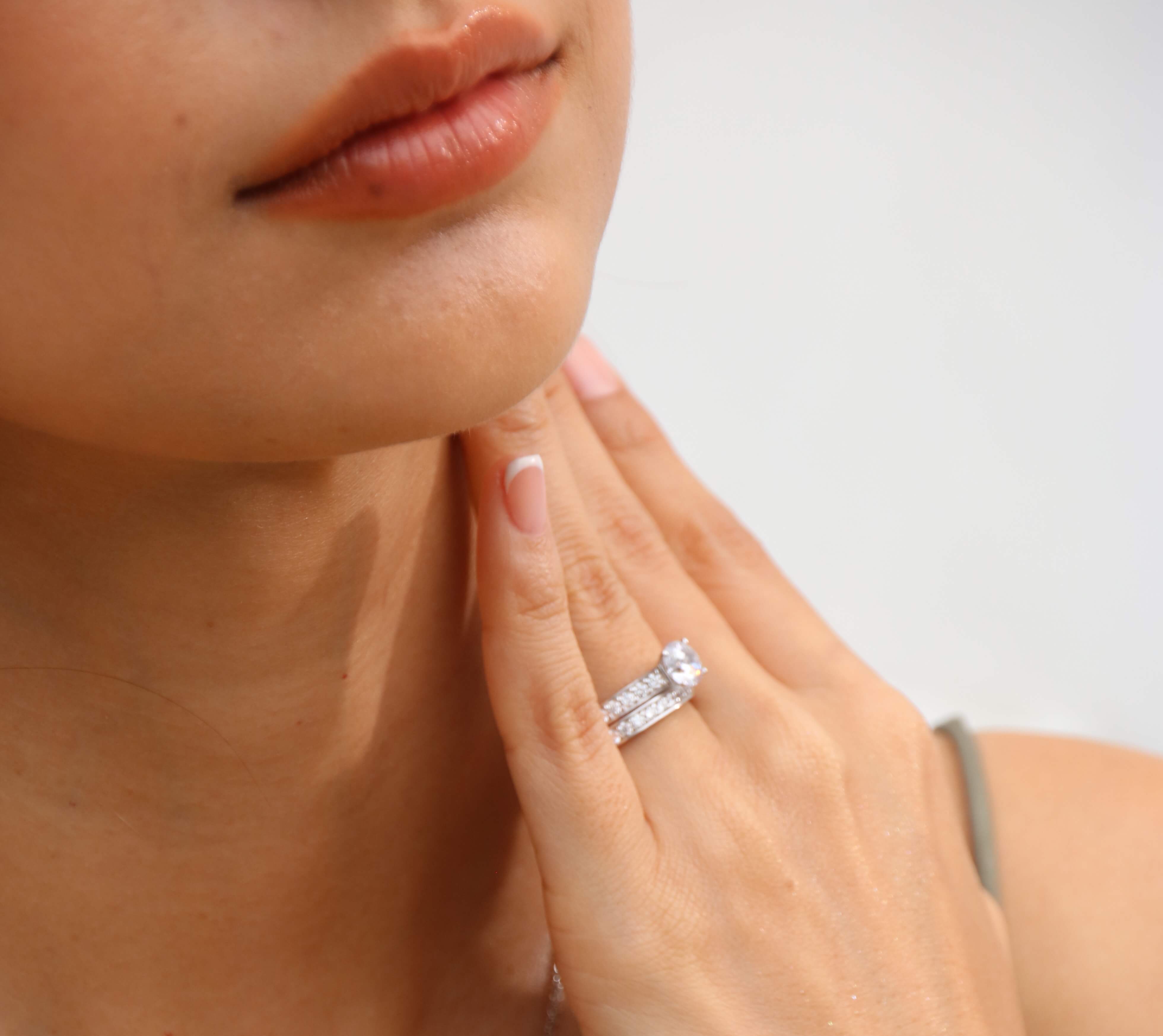 Bague diamant : 12 conseils pour choisir votre solitaire de fiançailles
