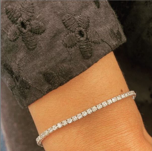 Diamond Bracelets Classic and modern designs tennis bracelets
